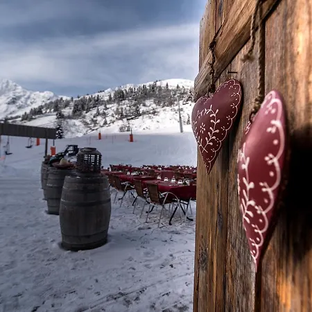 ホテル Du Friolin ラ・プラーニュ